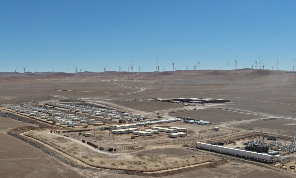 GES prevé incrementar un 83% su actividad en construcción en 2026. En la fotografía, un proyecto de hibridación que construye GES en Chile, combinando la construcción eólica, BESS y solar.